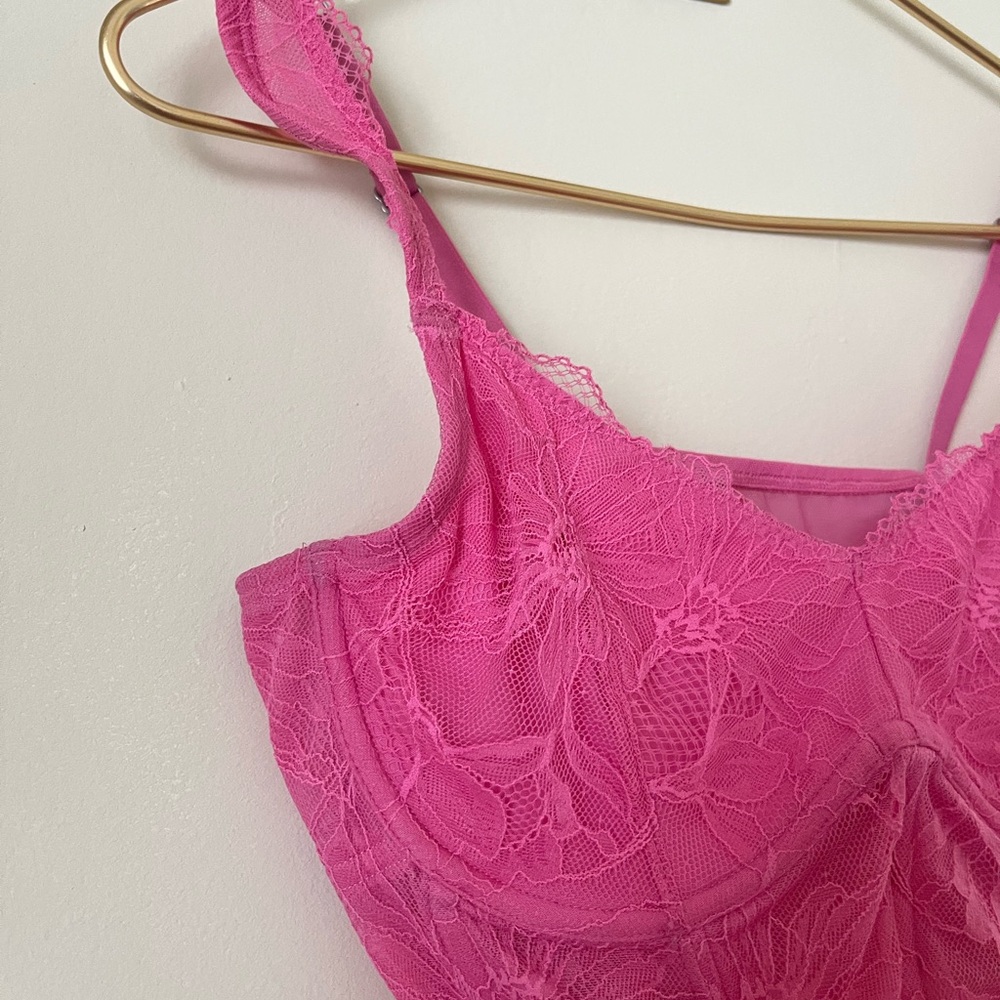 Women's Lace feminine festival trendy vibrant Corset Fuchsia Pink (check photos) - Picture 3 of 11